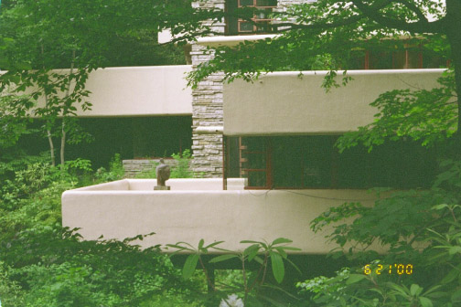 [Fallingwater west livingroom terrace, from south]