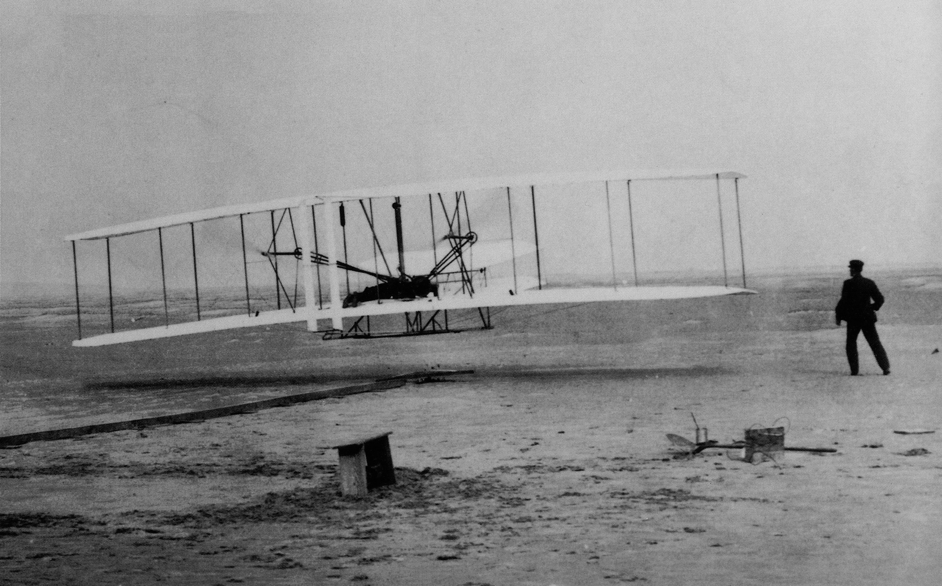 [300 dpi letter-sized (A4) photo (barely compressed 5 MB jpg) of Orville Wright's famous first airplane flight, 1903]